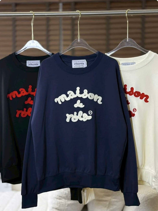 Long-Sleeve Sweatshirt with Chenille lettering