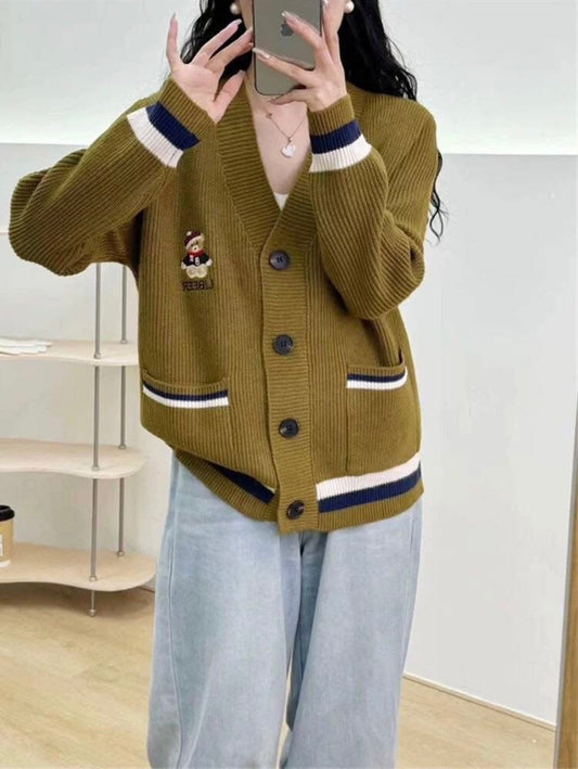 Cardigan Bear design